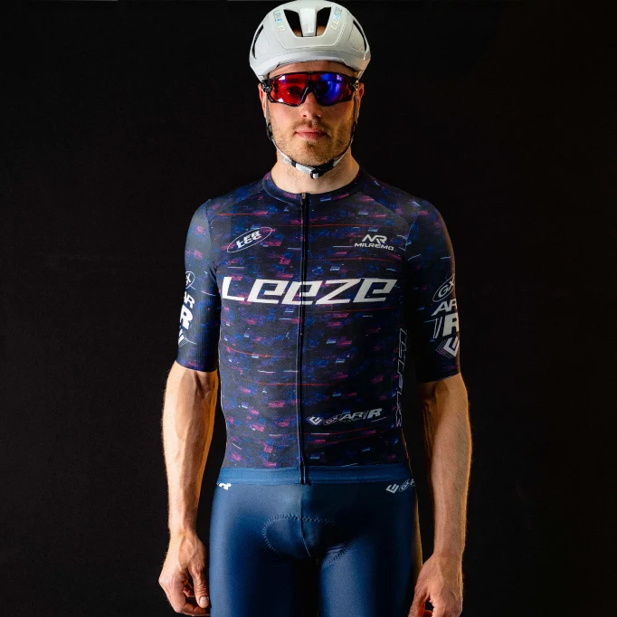 LEEZE Trikot (2026)
