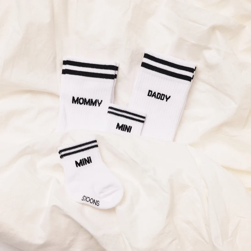 Familiensocken „Mommy, Daddy, Mini“ | Weiß