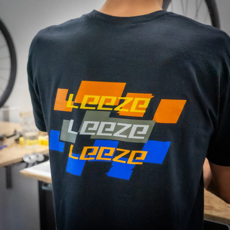LEEZE T-Shirt