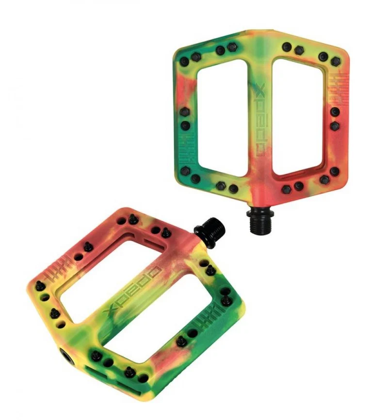 Xpedo FELIX Special Edition Plattformpedal Tri-Color Rasta 109 × 109 × 16 mm Nylon-Körper CrMo-Achse 340 g