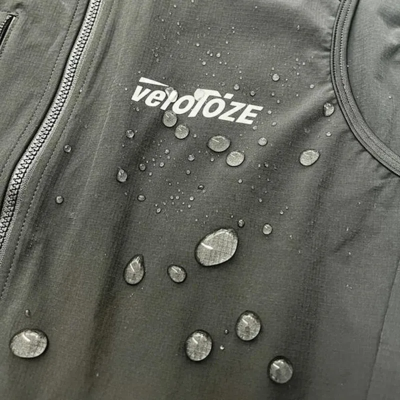VeloToze Weste Core Shield M Schwarz - winddichter Kälteschutz für Ganzjahresfahrer
