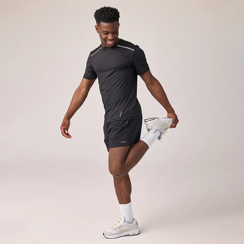 Trainingsshirt mit Reflexstreifen Herren | Schwarz