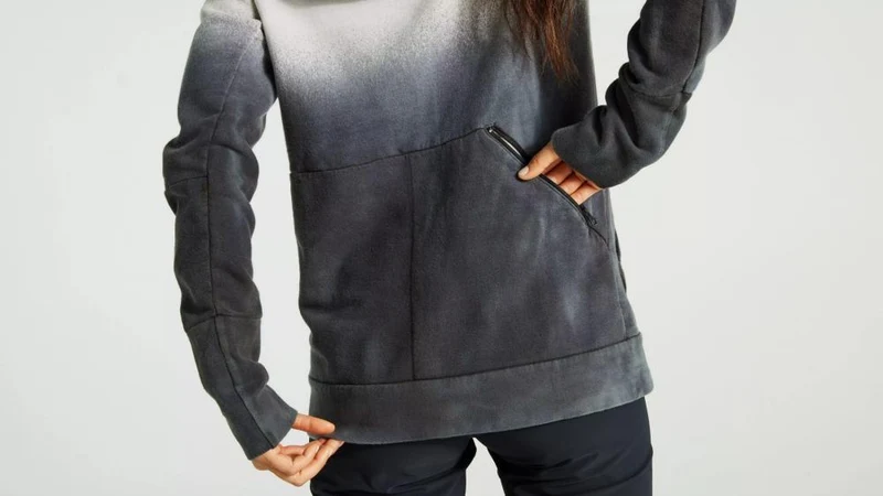 LEGACY SPRAY PULL-OVER HOODIE WMN DOVGRY L - Bekleidung