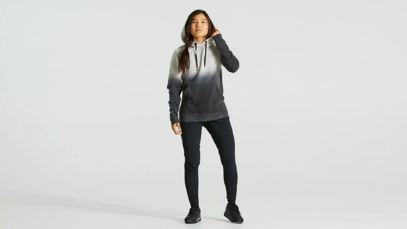 LEGACY SPRAY PULL-OVER HOODIE WMN DOVGRY XS