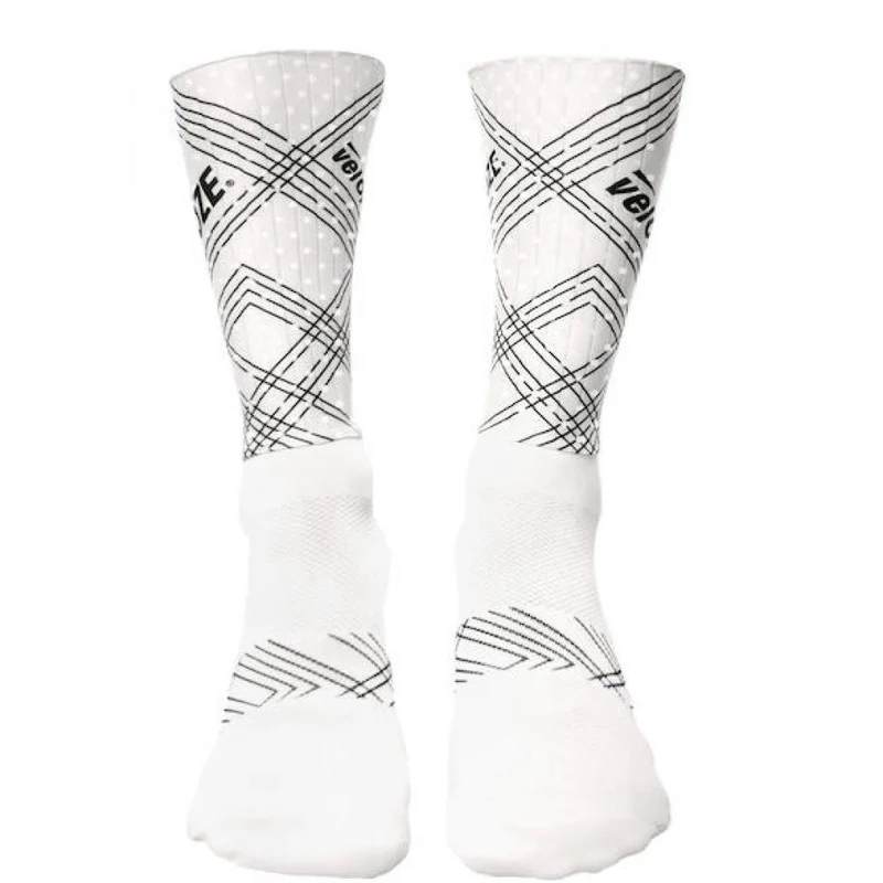 VeloToze Socken Aero weiß L/XL - aerodynamische Rennradsocken für maximalen Speed