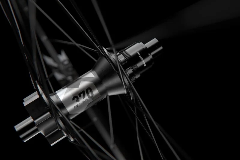 DT Swiss Laufrad F1900 Classic 29" 30, 622 x 30 mm Schwarz - robustes MTB-Frontlaufrad