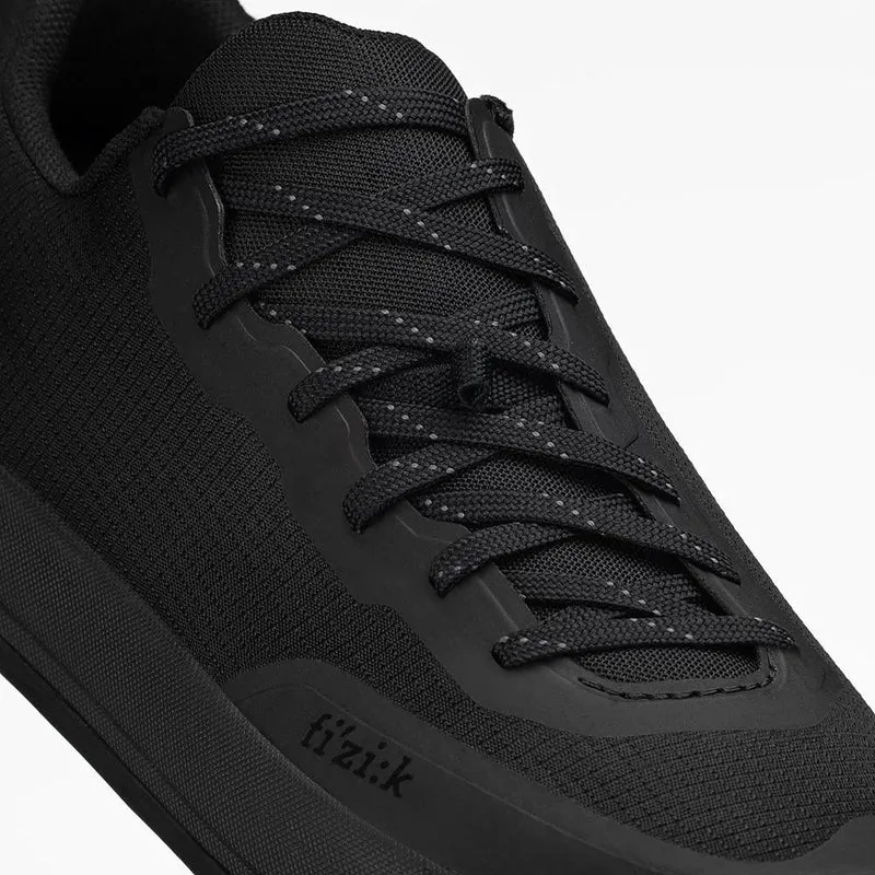 FIZIK Gravita Versor Flat MTB-Schuhe - Flatpedal - Vibram Megagrip - Ripstop-Obermaterial - Black-Black - Größe 43