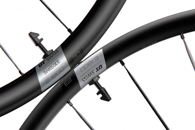 DT Swiss Laufrad E 1800 SPLINE 29" 622 x 20 mm Schwarz - zuverlässiges Disc-Vorderrad