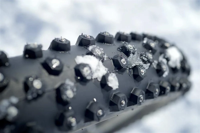 Schwalbe Drahtreifen ICE SPIKER PRO Performance 28x2,6 Zoll (65-622) Schwarz - maximaler Grip auf Eis und Schnee