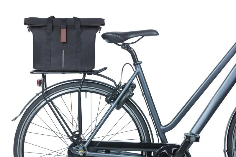 Basil Adapterplatte City MIK 2.0-KF-Hook Einzeltasche 11 Liter - wasserabweisende Fahrrad-Handtasche mit MIK- & Klickfix-Adapterplatte - Reflektor 19x30 5x26 5 cm - Fahrradhandtasche